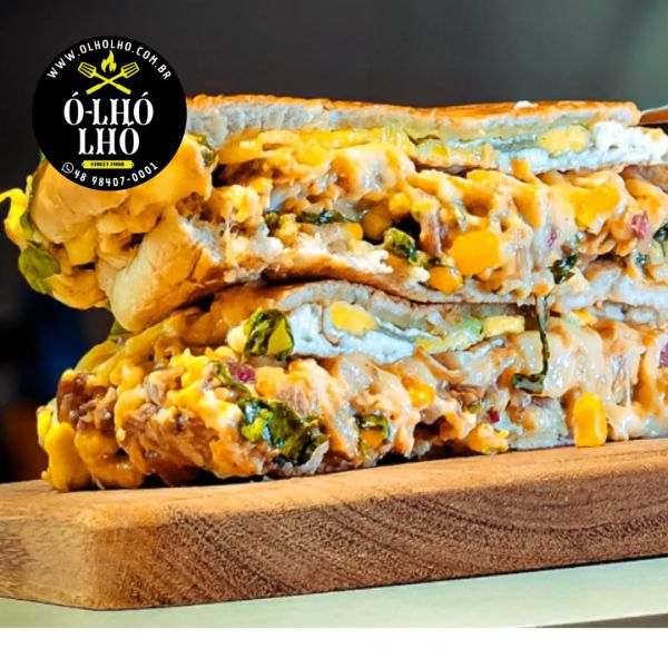 XIS FRANGO COM CATUPIRY E BACON