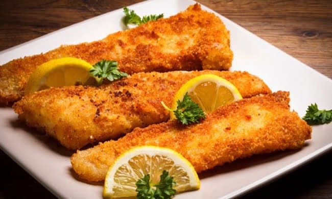 Filé de peixe à milanesa (COMPLETO)