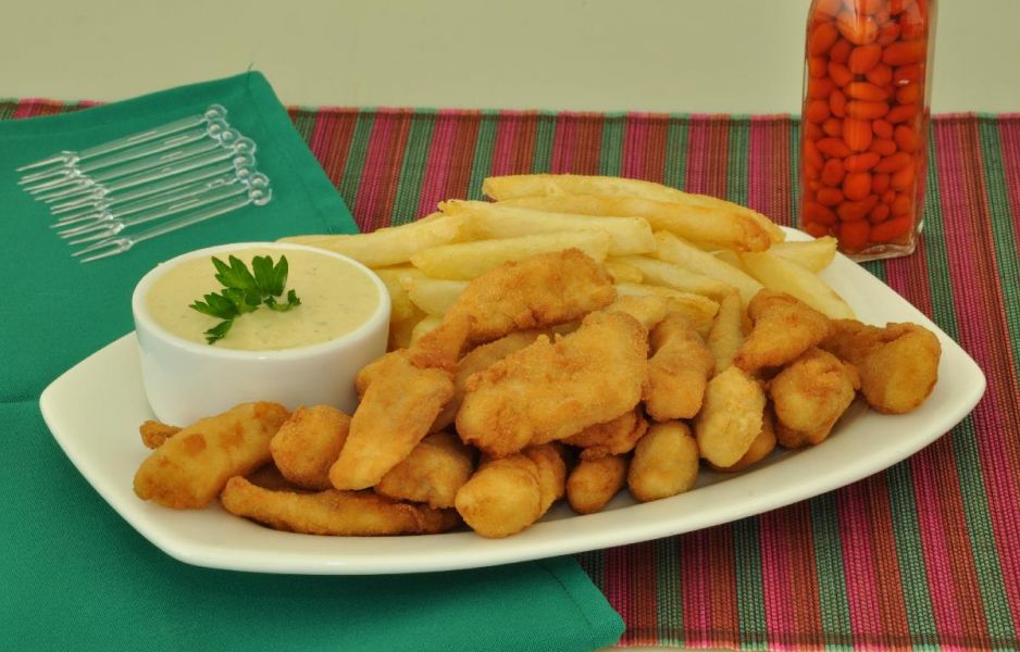 Isca de peixe + fritas