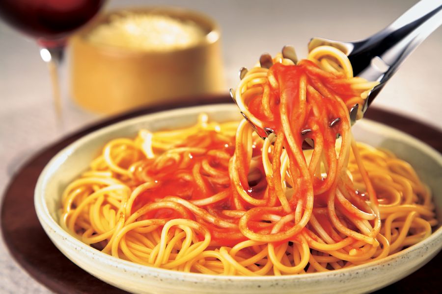 MACARRÃO AO MOLHO VERMELHO