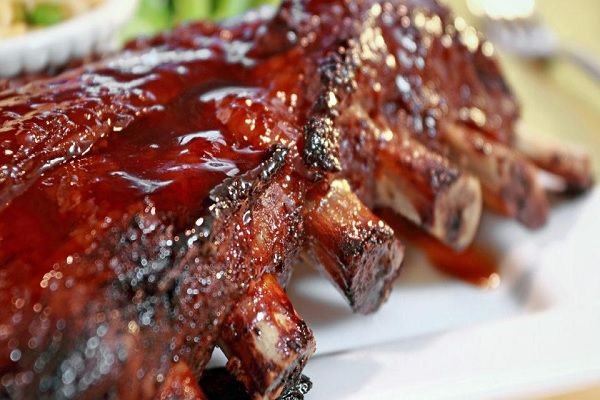 COSTELINHA AO MOLHO BARBECUE