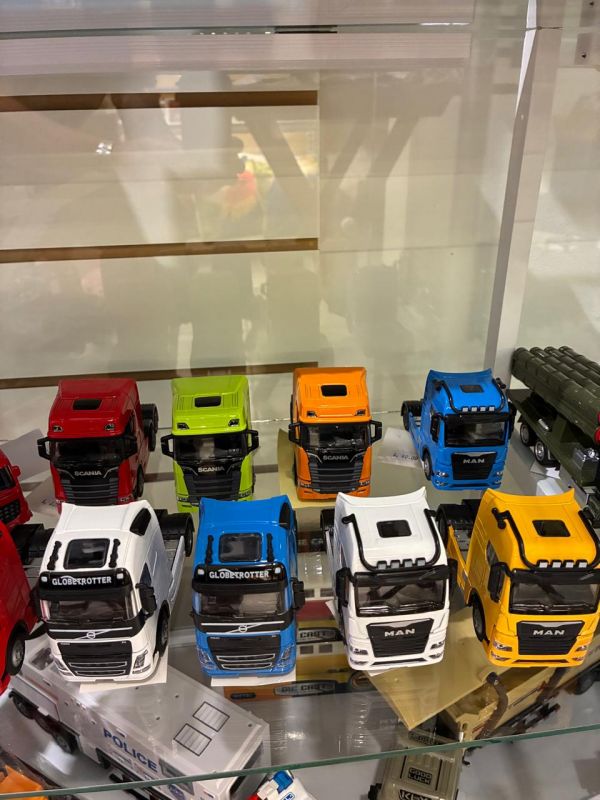 Carrinhos e Caminhões Profissões