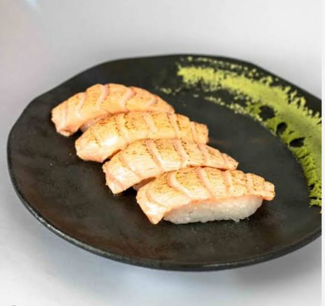 Niguiri Salmão Maçaricado 2 unidades