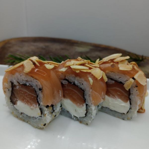 Uramaki Amêndoas 10 peças