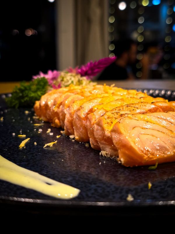 Sashimi Tataki de Salmão - 10 peças