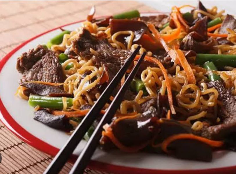Yakisoba de carne 500 gramas