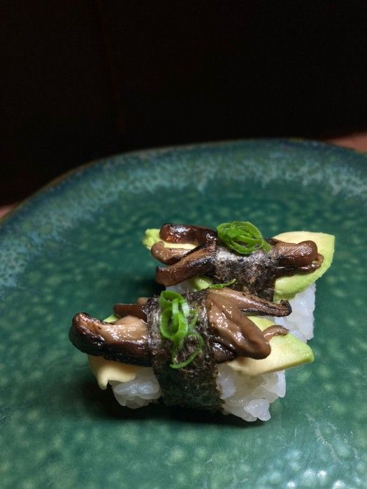 Niguiri de Cogumelos com Abacate