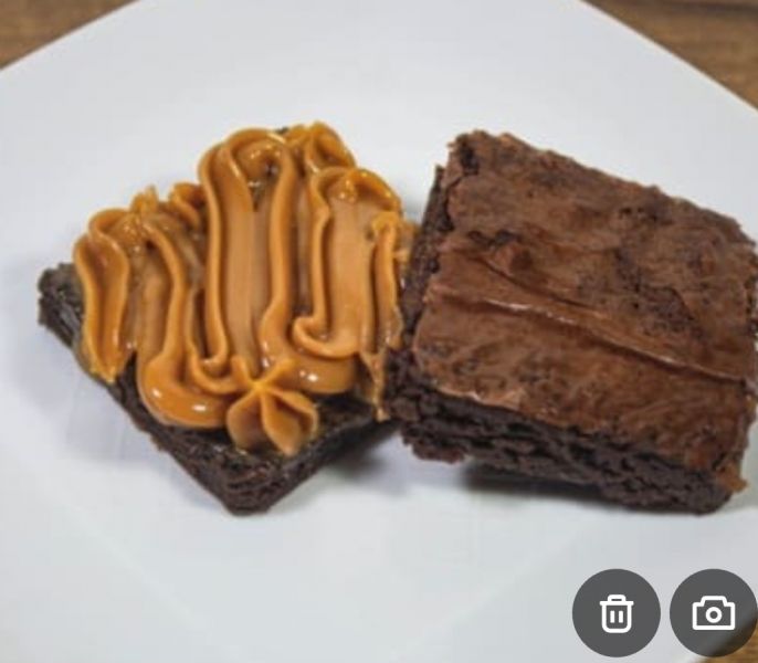 Brownie recheado de doce de leite