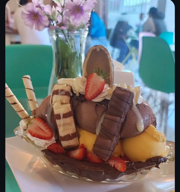Banana split de Nutella e Kinder