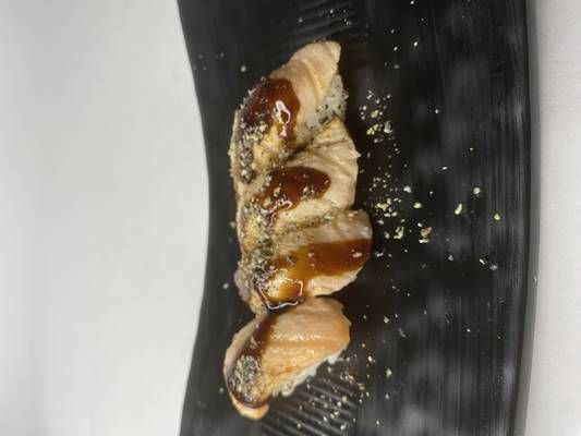 Niguiri Salmão selado (4 Peças)