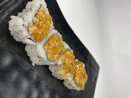 Uramaki Salmão Cream com geleia de pimenta (4 Peças)