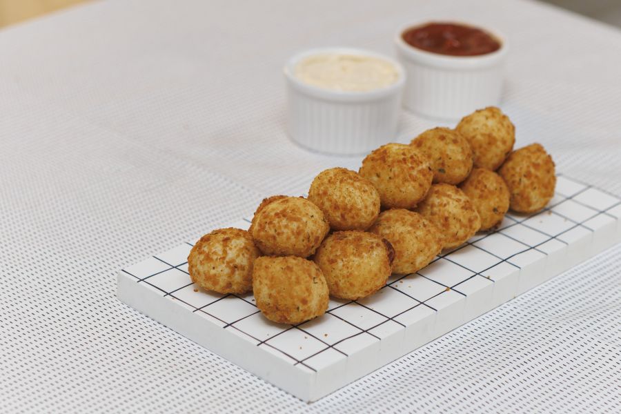 Mini Bolinho de Aipim Frito Premium: 500g