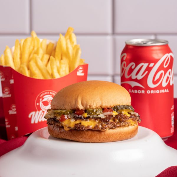 Classic Burger + 1 Fritas + 1 Bebida