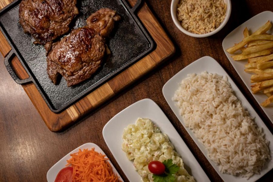 Entrecôte com Acompanhamento