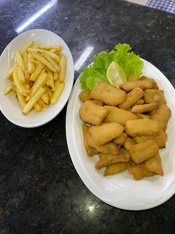 Iscas de Peixe + Fritas
