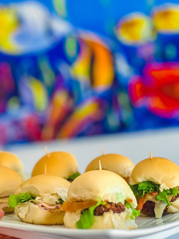 MINI HAMBÚRGUER SALAME