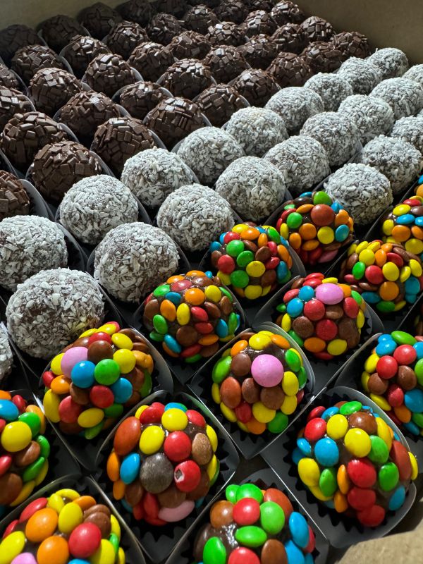 Docinhos Gourmet  meio cento