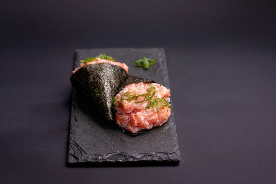 Double Temaki salmão Filadélfia + Hot