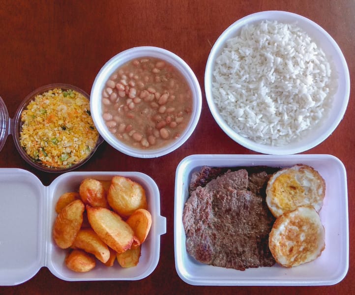 Combo de Bife à Cavalo